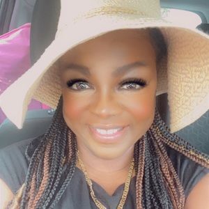 Meet your Posher, Rev. denise lynn